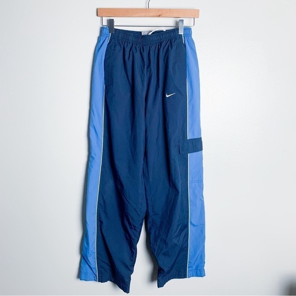 Nike Pants - Vtg 90s Y2K Nike wide leg cargo windbreak pull on pant blue navy size small